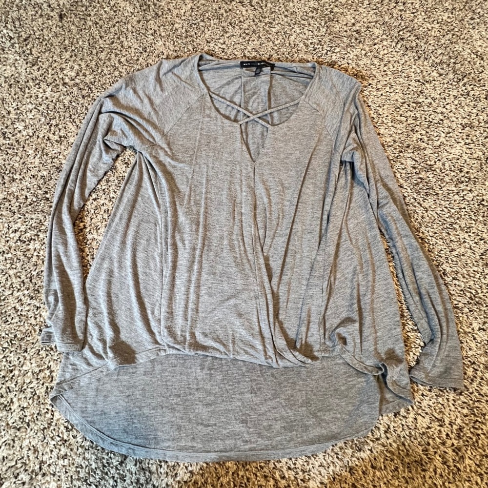 White House Black Market Gray Surplice Caged V-Neck High-Low Tunic Top Womens S